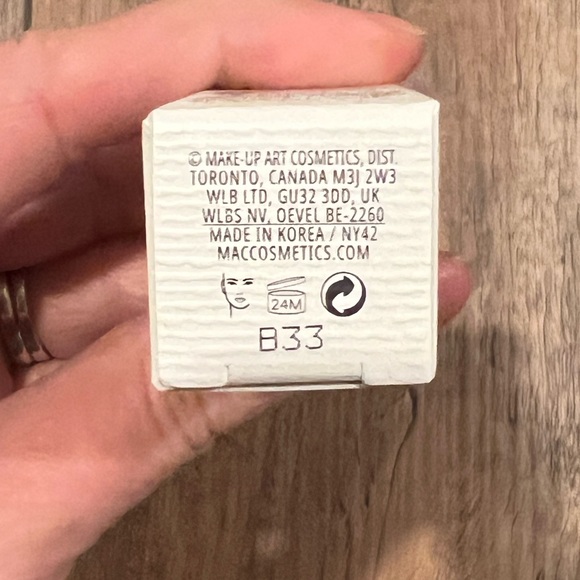 NWT MAC Hyper Real Fresh Canvas Cleansing Oil, 0.50 fl oz - Picture 4 of 7